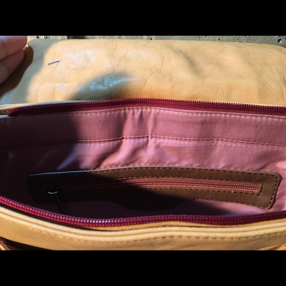 Woman’s Bookbag pouch- Brown- preowned - Picture 3 of 7